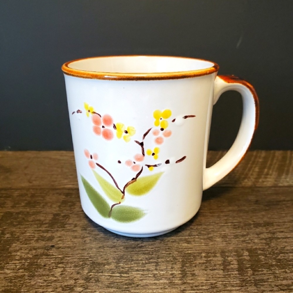 Sunnycraft Vintage Stoneware White Ceramic Mug with Floral Design 4"